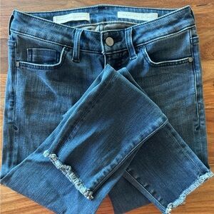 Pilcro frayed hem size 26P denim jeans